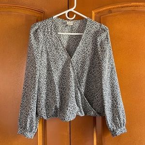 A New Day Black and White Floral Blouse (Size XS)